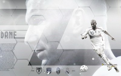 OK体育焦点-久保建英吊射戏耍门将得分